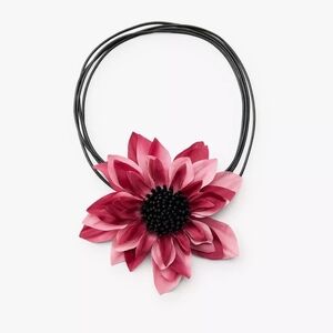 ZARA Contrast Flower Rope Necklace
